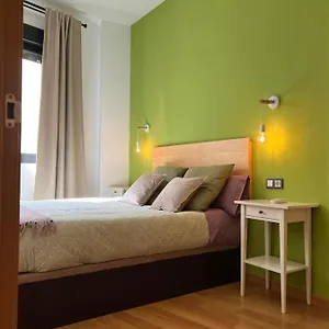 Amazing In The Heart Of Pool & Free Parking , Malaga Spain